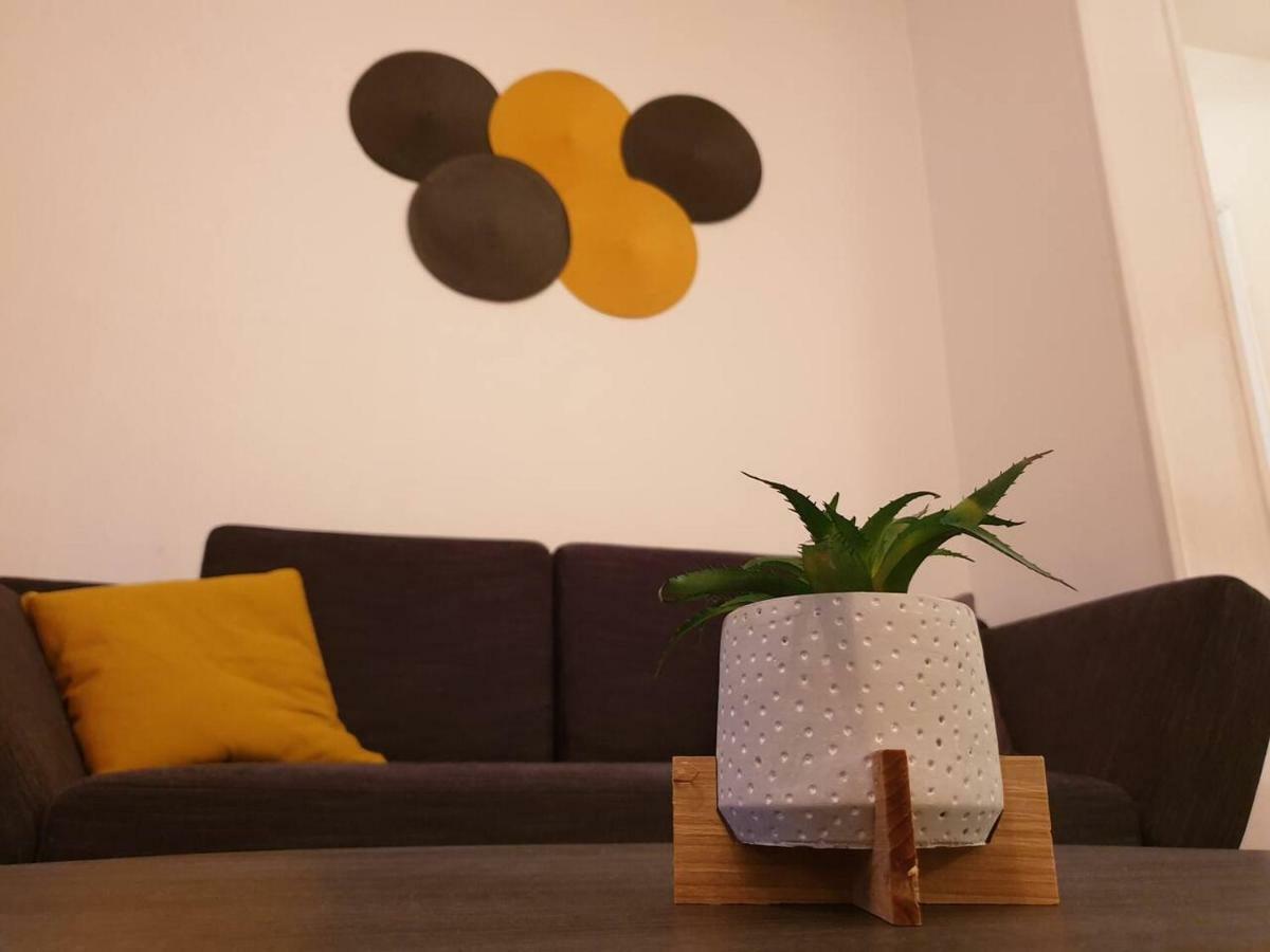 Comme chez soi à Metz Appartamento Esterno foto